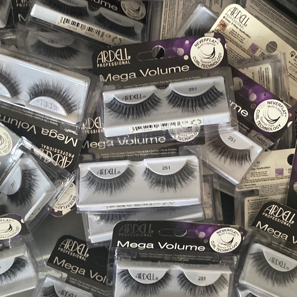 Lot of 42 Ardell lashes #251 for Carine